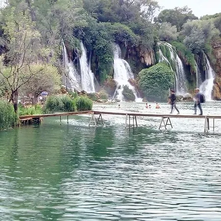 Appartement Lovely *